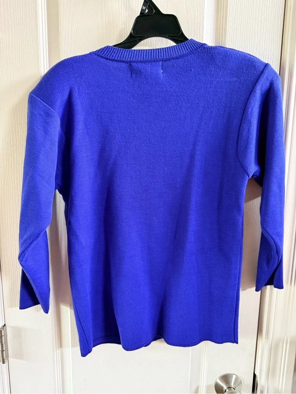 Andrea Gayle Petite Royal Blue Embroidered Sweater Top. Size small